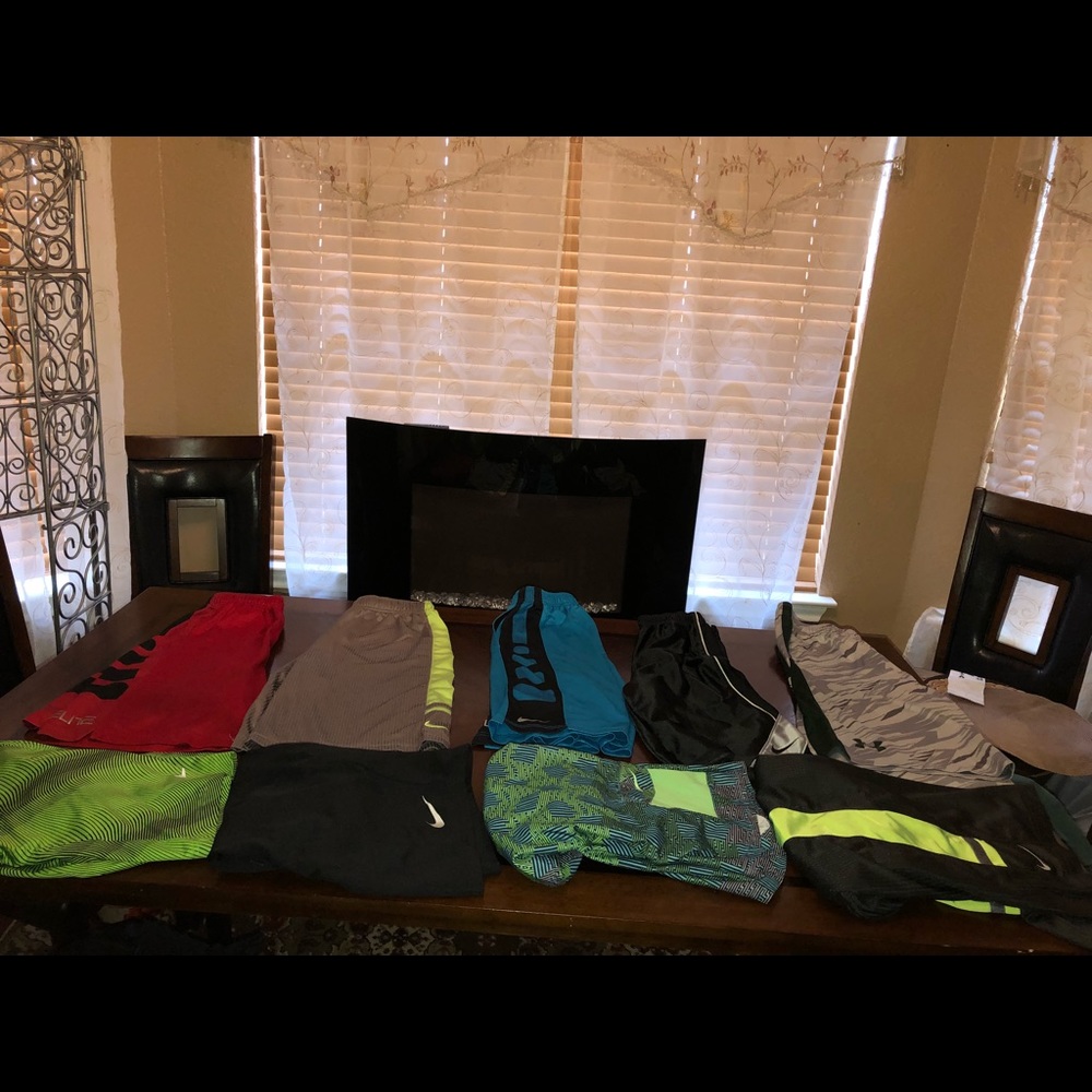 NENS NIKE SHORTS